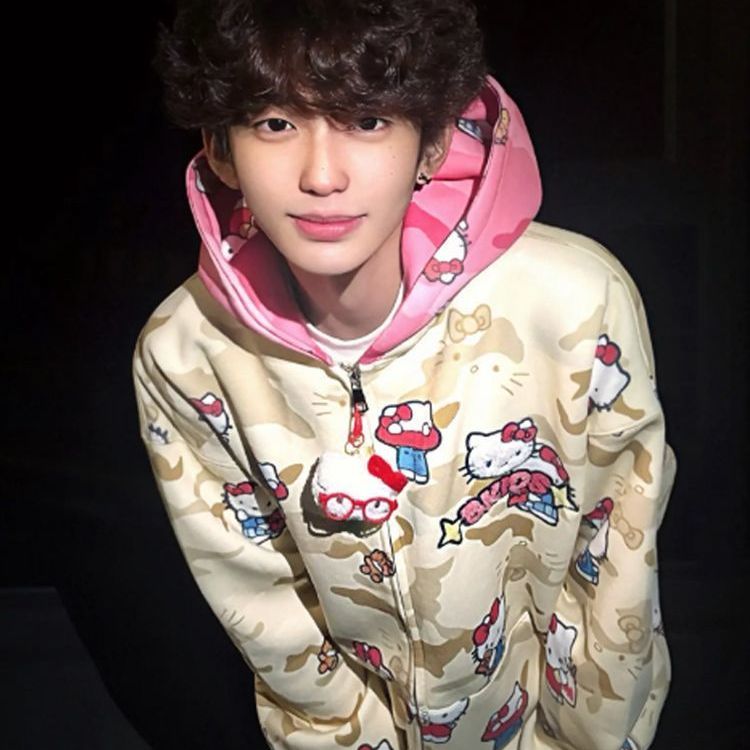 Men'S Fashion Model - Ins New Hello Kitty Bapes Camouflage