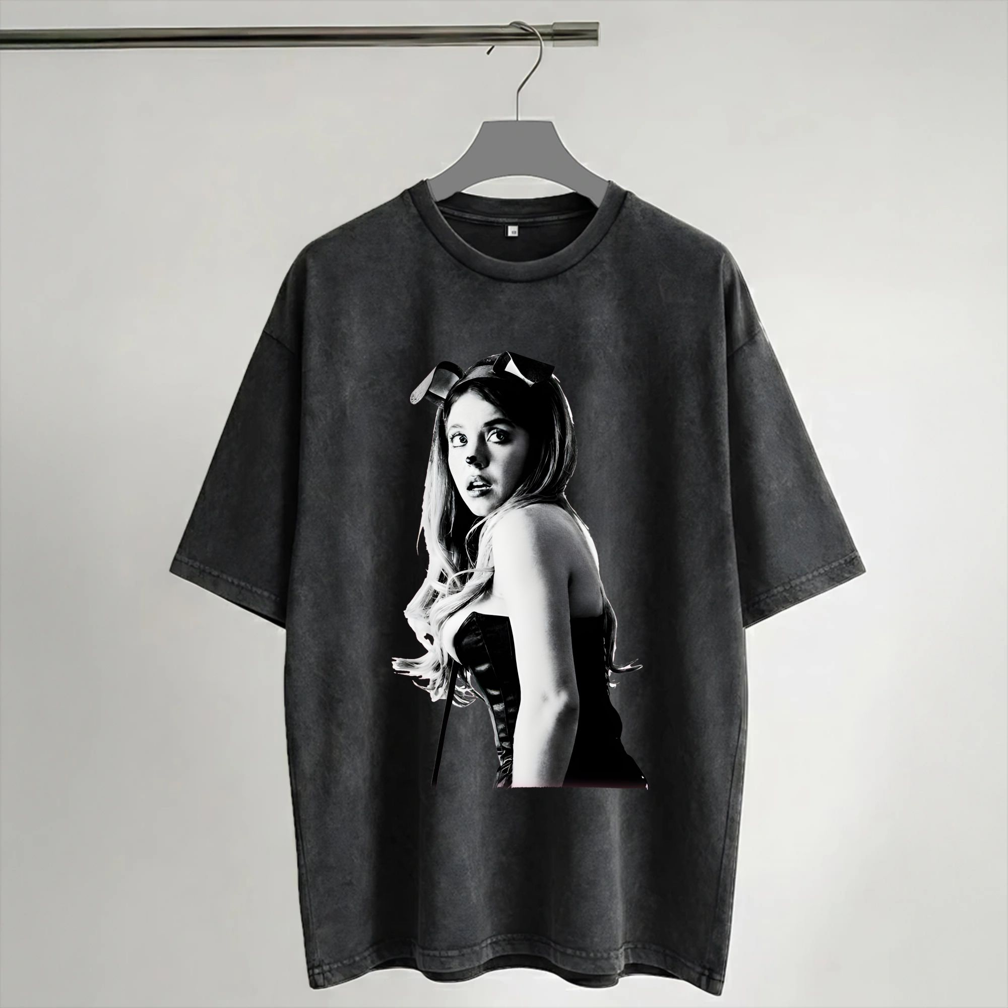 Sydney Sweeney Bunny Ears Euph – Men'S Fashion Sydney recenzja i cena