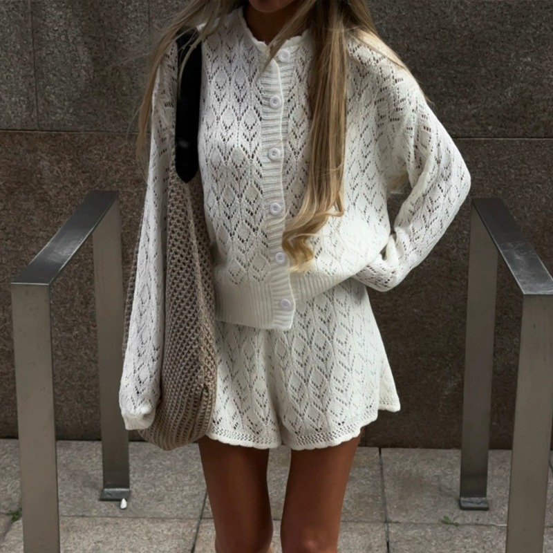 Tuularose White Knit Shorts 2- – Mens Fashion Jumpers recenzja i cena